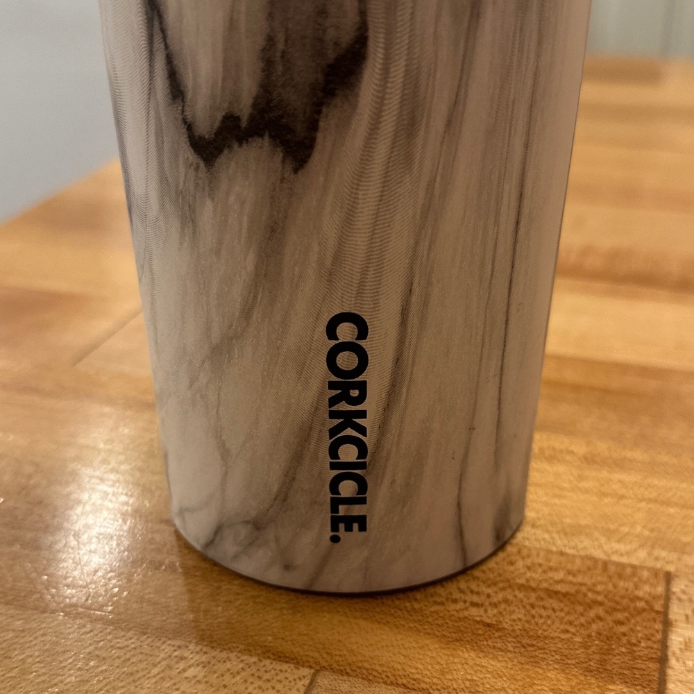 25 ounce Corkcicle insulated drink tumbler: Snowdrift wood (white marble) - Picture 2 of 5